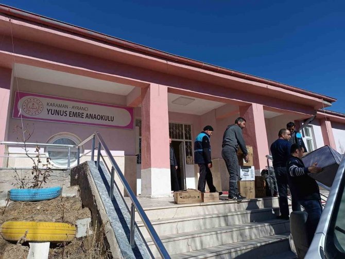 Karamanlı Çocuklar Depremzede Akranlarına Oyuncaklarını Gönderdi