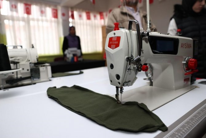 Keçiören Belediyesinden Etlik Halk Eğitim Merkezine Dikiş Makinesi Desteği