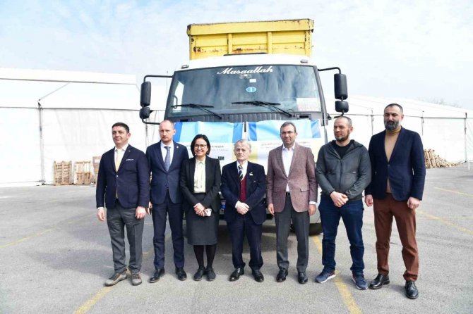Kırım Tatar Türklerinden Deprem Bölgesine Yardım Tırı