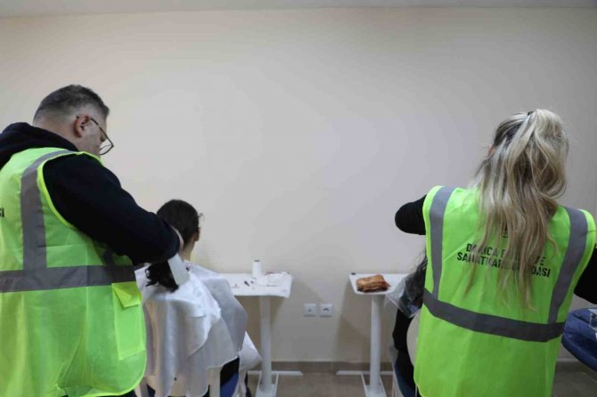 Depremzede Kadınlar, Kuaförlük Hizmetiyle Moral Buldu