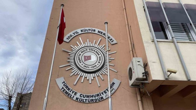 42 Yıllık Kültür Merkezi, Depreme Dayanıksız Olduğu İçin Kapatıldı