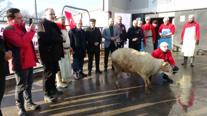 Kütahyalı Üreticilerden Anlamlı Bağış