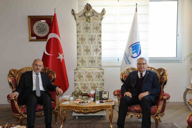 Vali Karadeniz’den Yardım Seferberliğine Destek Veren Kurumlara Teşekkür