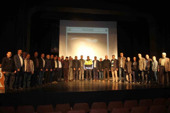 Salihli’de Muhtarlara Trafik Eğitimi Verildi