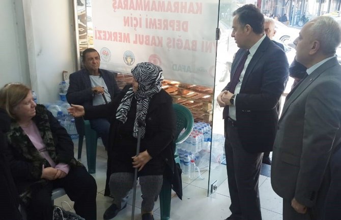 Turgutlu’da Depremzedeler İçin ‘Sosyal Market’ Açıldı