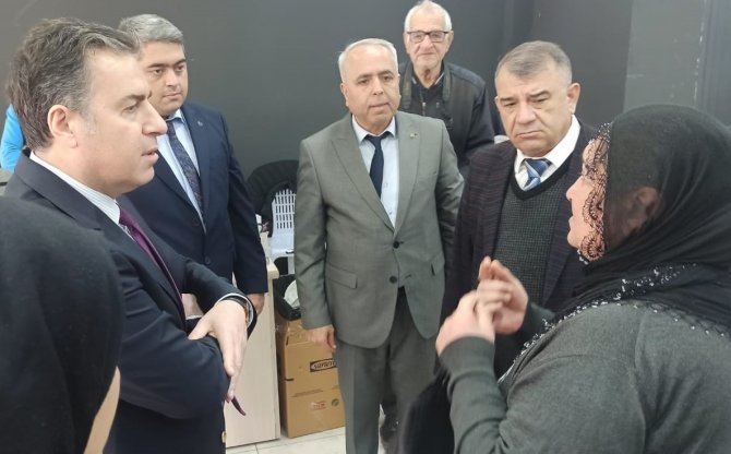 Turgutlu’da Depremzedeler İçin ‘Sosyal Market’ Açıldı