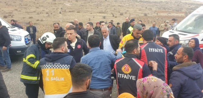 Mardin’de Öğrenci Servisi Devrildi: 14 Yaralı