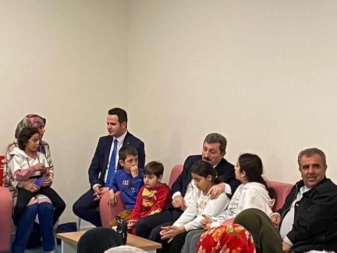 Vali Orhan Tavlı Menteşe’de Depremzedelerle Bir Araya Geldi