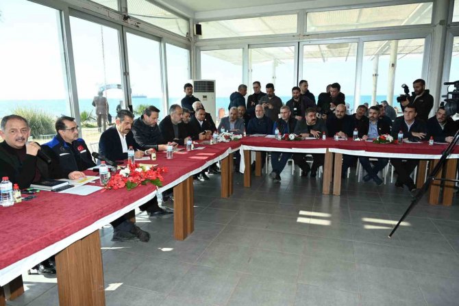 Başkan Dündar, Deprem Bölgesinde