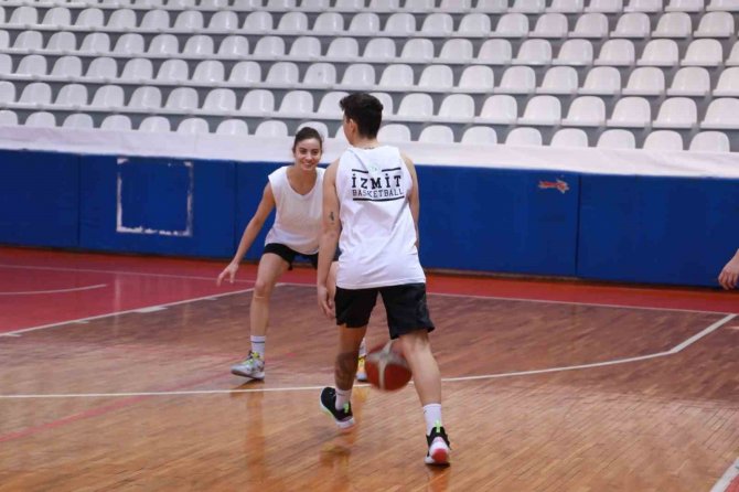 İ̇zmit Belediyespor, Hatay’dan Eda Şahin’i Kadrosuna Kattı