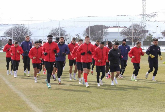 Rıza Çalımbay: "Üzücü Bir Lig Olacak"