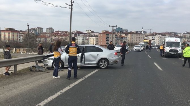 Tekirdağ’da Ambulans İle Otomobil Çarpıştı: 2 Yaralı