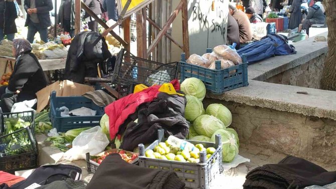 Pazar Yerinde Silahlı Saldırı; 1 Yaralı