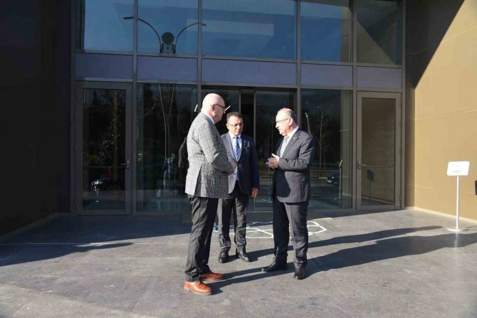 Vali Karadeniz’den Başkan Ergün’e Teşekkür