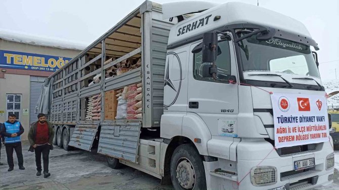 Yardım Tırları Ağrı’dan Yola Çıkmaya Devam Ediyor