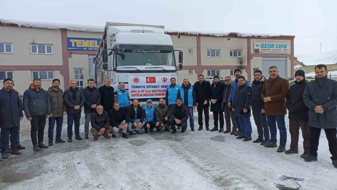 Yardım Tırları Ağrı’dan Yola Çıkmaya Devam Ediyor