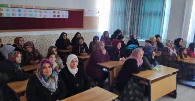 Şuhut’ta Velilere Yönelik Madde Bağımlılığı Farkındalık Eğitimi