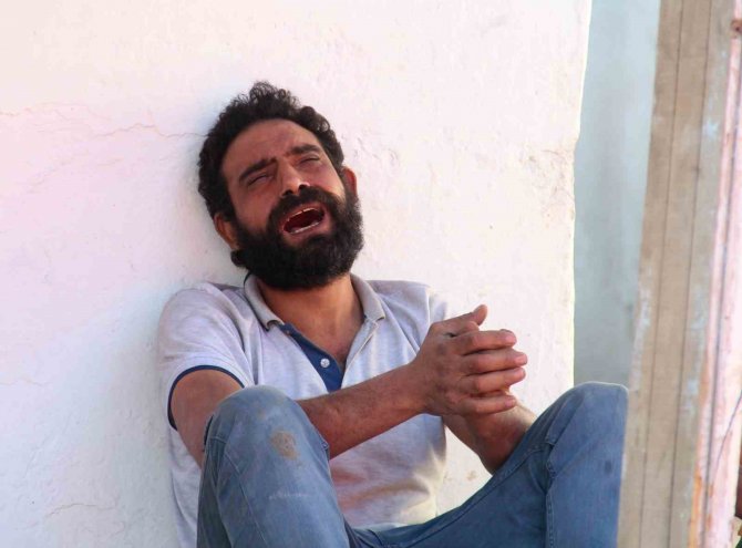 Evi Yanan 4 Çocuk Babasının Gözyaşları Yürek Burktu