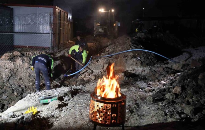 Buski̇ Hatay’da Gece Gündüz Çalışıyor