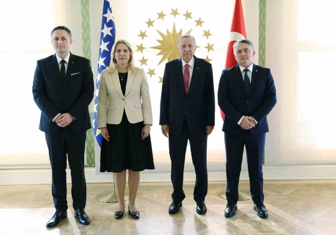 Cumhurbaşkanı Erdoğan, Bosna Hersek Devlet Başkanlığı Konseyi Üyeleriyle Görüştü