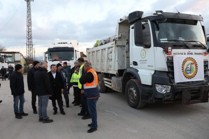 Düzce’den Deprem Bölgelerine Bin 564 Personel Ve 388 Araç Desteği Gönderildi