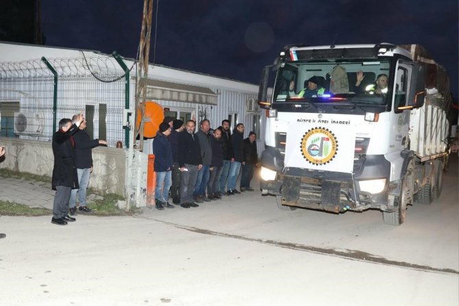 Düzce’den Deprem Bölgelerine Bin 564 Personel Ve 388 Araç Desteği Gönderildi