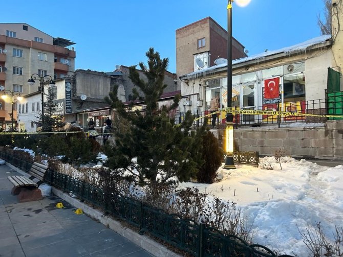 Çayevine Pompalı Tüfekle Ateş Açıp Kaçtılar