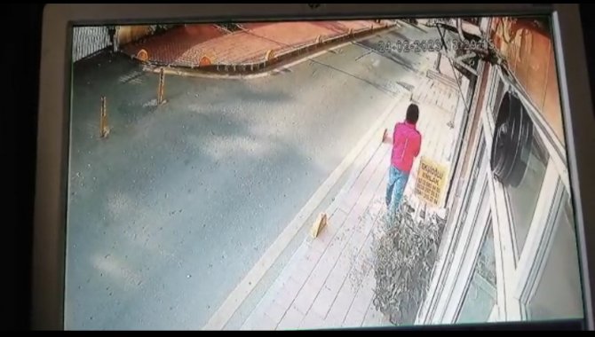 Fatih’te Madde Müptelâsı Adam Pompalı Tüfekle Dehşet Saçtı:1 Yaralı