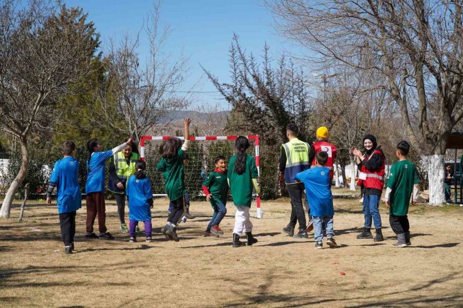Kızılay’dan Afetzede Çocuklara Yönelik Psiko Sosyal Destek