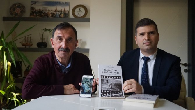 Balkanlara Hüzünlü Veda Kitabı, Enkazdaki Fotoğrafı İle Kahramanmaraş’ın Hüzünlü Veda Sembollerinden Biri Oldu
