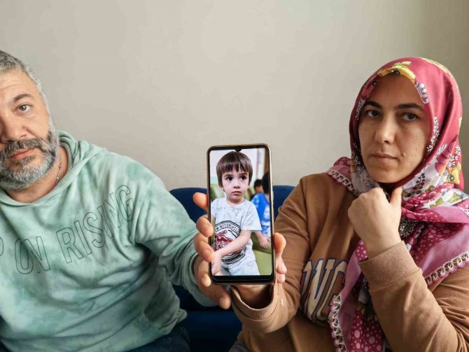 Depremde Ölen Kardeşinin 2 Çocuğunu Sahiplendi; Kayıp Olan 3. Çocuğu Her Yerde Arıyor