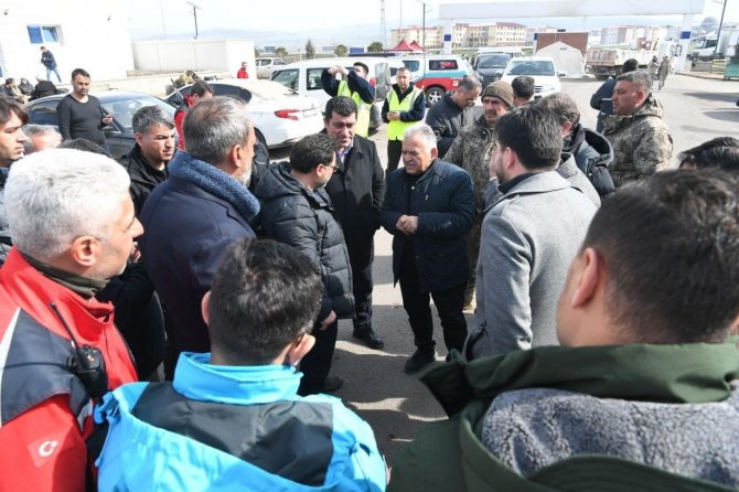 Kayserispor’dan Depremzedelere Destek