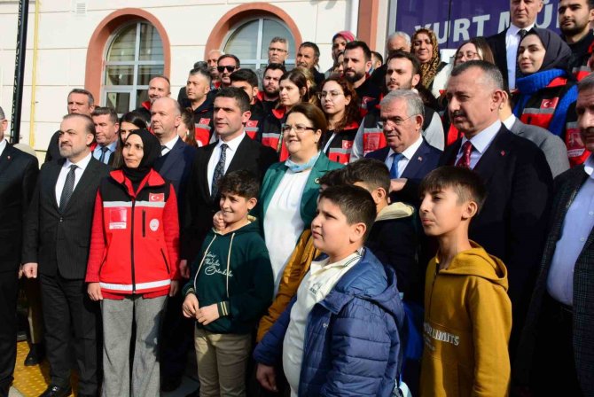 Bakan Yanık: "7 Bine Yakın Psikososyal Destek Personelimiz Sahada"