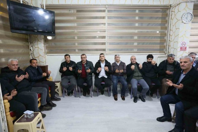 Derince’de Depremde Hayatını Kaybeden Vatandaşlar İçin Mevlit Okutuldu