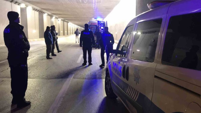Köprüden Tünele Düşen Yaşlı Adam Hayatını Kaybetti
