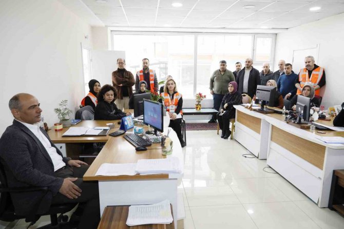 Depremzedelere 3 Milyon Tl’lik Destek