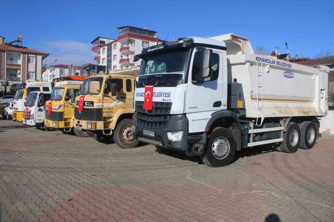 Kovancılar’dan Deprem Bölgesine Araç Ve Personel Desteği