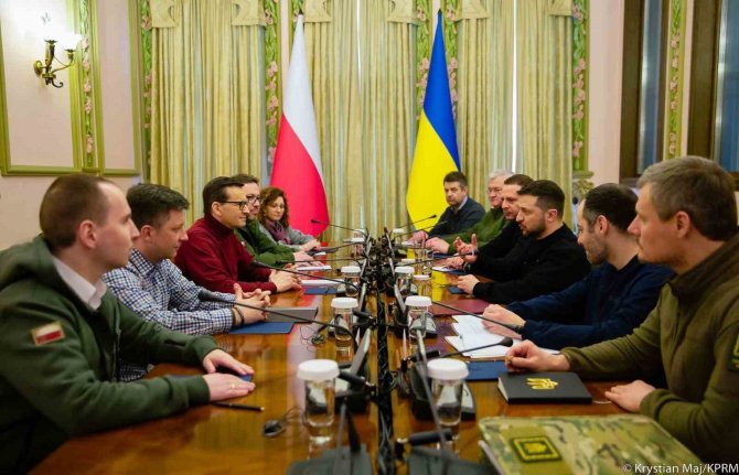 Polonya, Ukrayna’ya 4 Adet Leopard 2 Tankı Teslim Etti