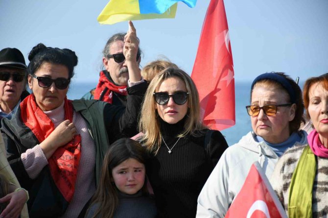 Kuşadası’na Sığınan Ukraynalı Kadınlar: “Vatanımızı Çok Özledik’