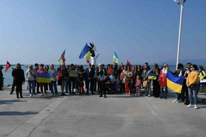 Kuşadası’na Sığınan Ukraynalı Kadınlar: “Vatanımızı Çok Özledik’