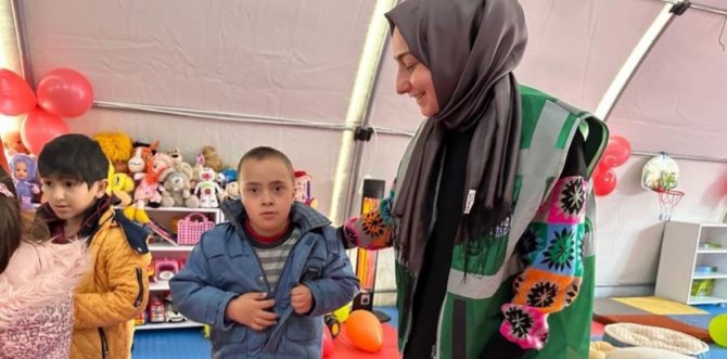 Köy Yaşam Merkezi Çadıra Kuruldu, Anne Ve Çocuklar Hayata Döndü