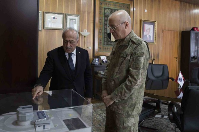 Tümgeneral Fedai Ünsal’dan Rektör Çomaklı’ya İade-i Ziyaret