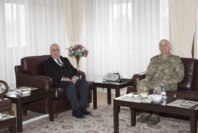 Tümgeneral Fedai Ünsal’dan Rektör Çomaklı’ya İade-i Ziyaret