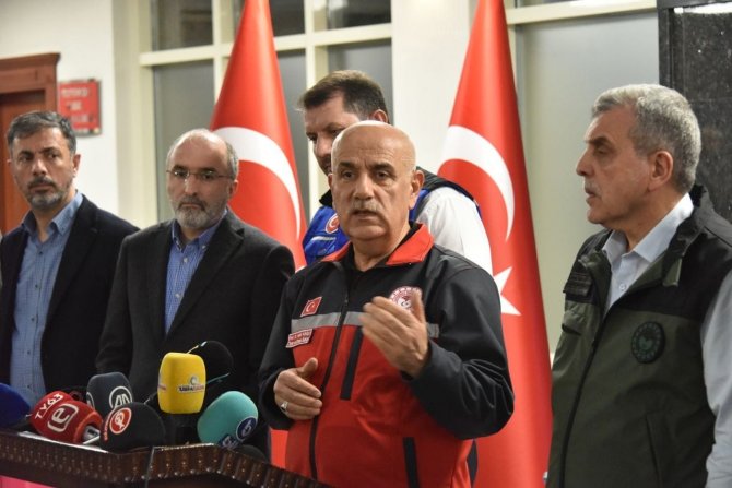 Bakan Kirişci: "Depremzedelere 3 Ay Süresince Gıda Maddeleri Tmo Tarafından Karşılanacaktır"