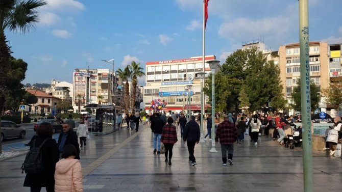 Tüi̇k Ölüm İstatistiklerini Açıkladı: Her 100 Ölümün 56’sı Erkeklerden Oluşuyor