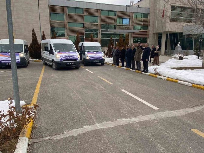 Vanlı 30 Pdr Öğretmeni Destek İçin Deprem Bölgesine Gitti
