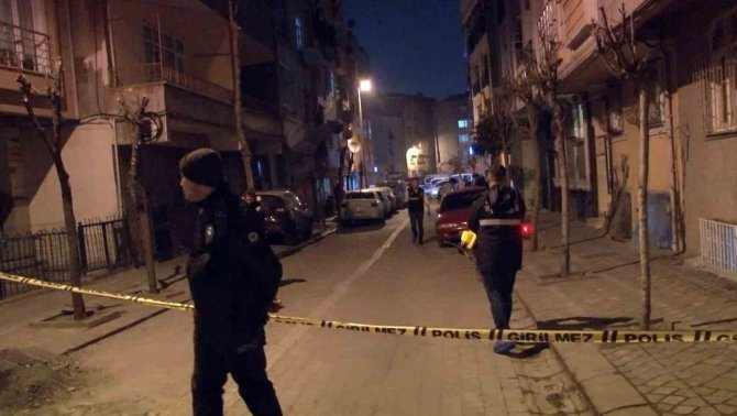 Zeytinburnu’nda Silahlı Çatışma: 4 Yaralı