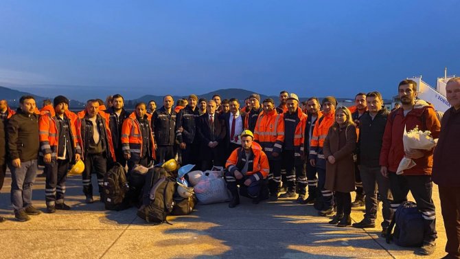 Deprem Bölgesinde Görevleri Sona Eren Madenciler Zonguldak’a Döndü