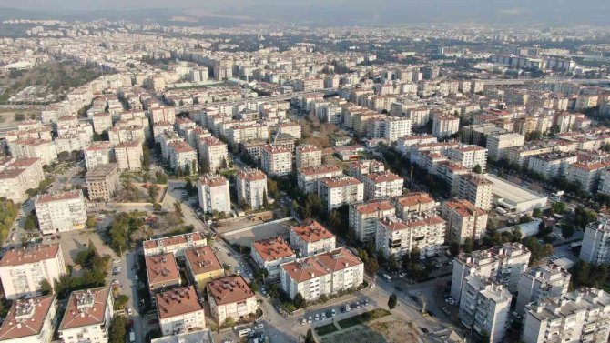 İ̇zmir’de Depremde Ağır Hasar Alan Binaların Yıkımı Tamamlandı
