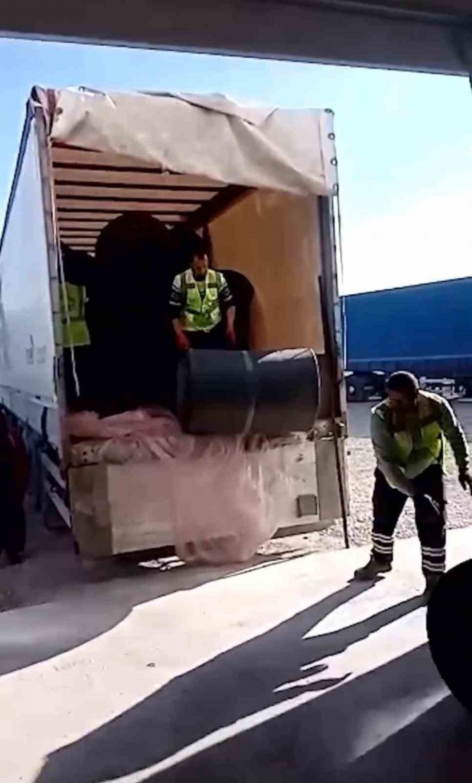 Bozüyük’ten Kahramanmaraş’a Çadır Zemini Yardımı